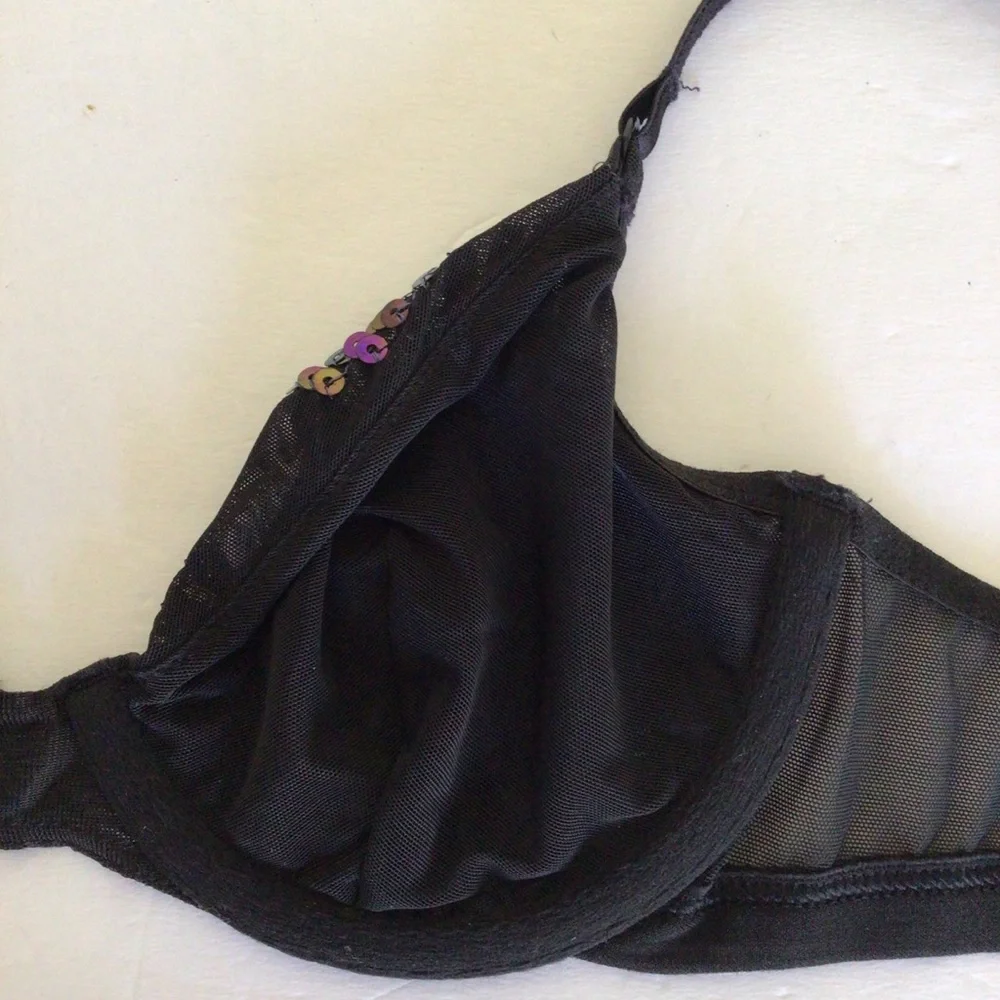 VICTORIAS SECRET BODY BY VICTORIA BLACK SEQUINED DEMI PUSH UP BRA SIZE 34A